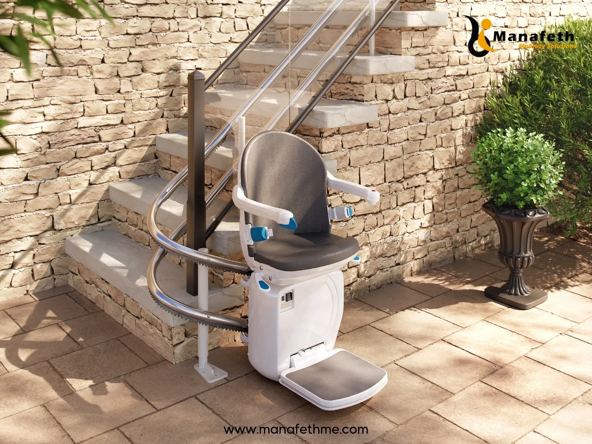 Handicare 4000 Outdoor Curved Stairlift for Home